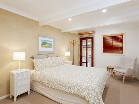 Beauty And The Beach', 88 Foreshore Drive - Large Home With WIFI & Water Views - C Tourism 3