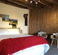 Bed in a Shed Too - C Tourism