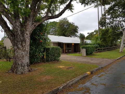 Beerwah House - C Tourism 0