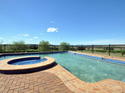 Beggars Bridge Vineyard Homestead W/ Pool + Wifi + Tennis + Vineyard - C Tourism 0