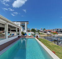 Belle Of Broadbeach - C Tourism