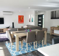 Ben's Place - modern  convenient - C Tourism