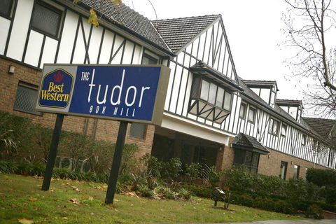 Best Western Plus The Tudor Box Hill - C Tourism 0