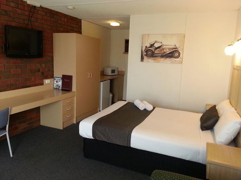 Big Valley Lakeside Paradise Motor Inn - C Tourism 2