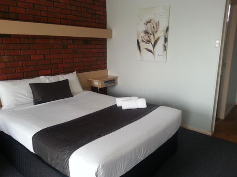 Big Valley Lakeside Paradise Motor Inn - C Tourism 3