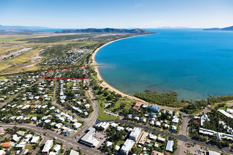 BIG4 Rowes Bay Beachfront Holiday Park - C Tourism 0