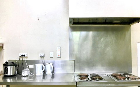 Bigfoot Backpackers - C Tourism 1