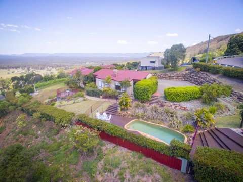 Bimbadeen Estate - C Tourism 0