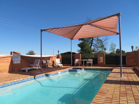 Bishop's Lodge Motor Inn - C Tourism 3