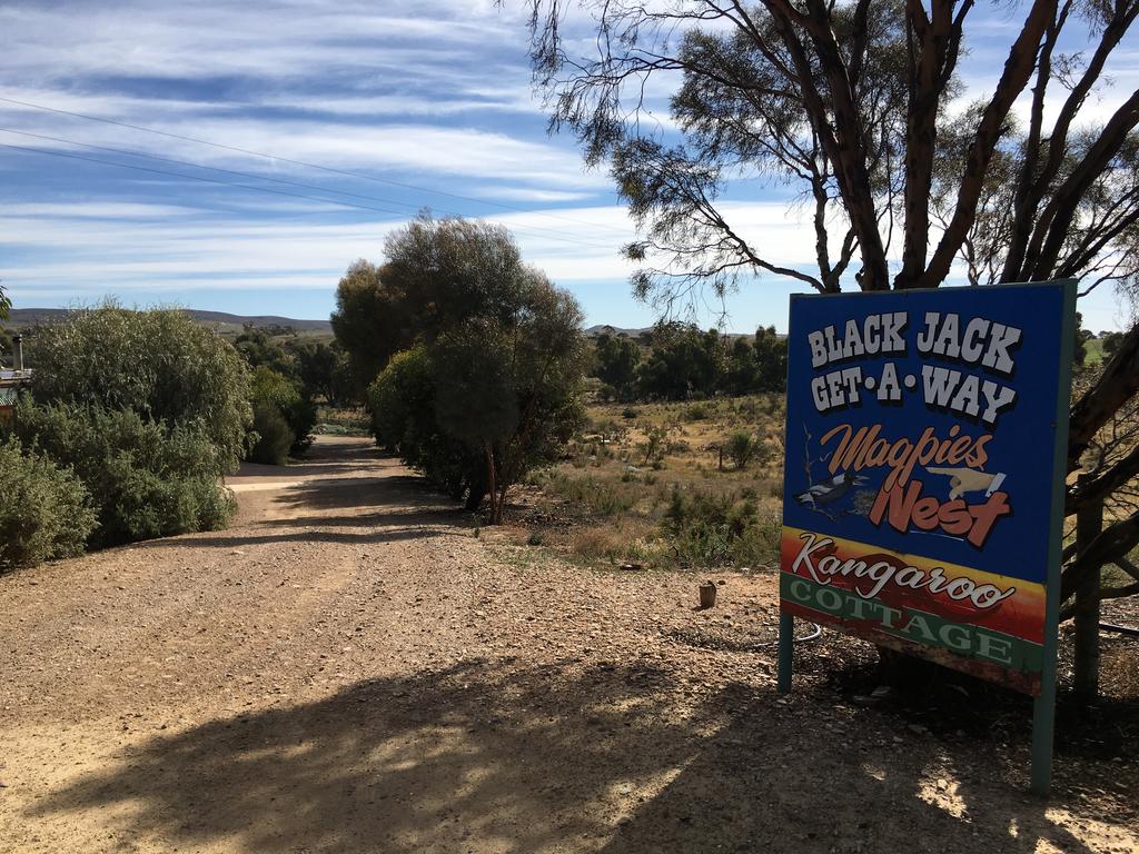 Yalpara SA C Tourism