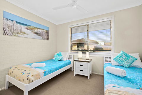 Blue Haze 3 - Sawtell, NSW - C Tourism 3