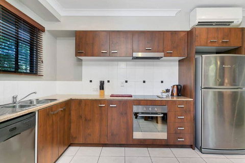 Blue Lagoon Lakeside Apartment - C Tourism 2