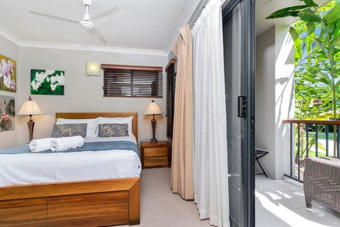 Blue Lagoon Lakeside Apartment - C Tourism 3