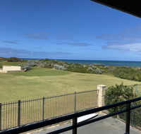 Blue Sky Escapes Seaview Apartment - C Tourism
