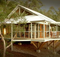 Bombah Point Eco Cottages - C Tourism