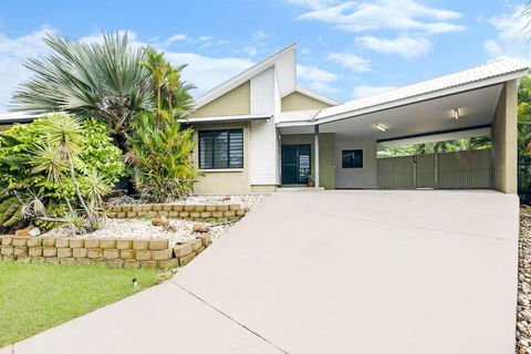 Ah Mat Bungalow - Tropical Darwin Stay With Pool - C Tourism 1