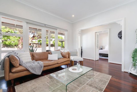Guildford Cottage By Swan Bnb Management - C Tourism 1