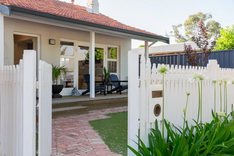 Guildford Cottage By Swan Bnb Management - C Tourism 0