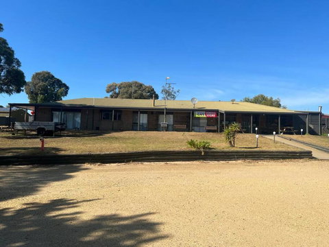 House In The Bush - C Tourism 0