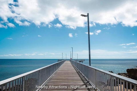 ZEN FORESHORE: 3-BR Nightcliff Foreshore-Front Apt - C Tourism 3