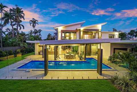 ZenLux Massive 5-BR Holiday Home - Pool - BBQ - C Tourism 0