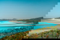 Whitehaven Beach and Hill Inlet Lookout Full-Day Snorkeling Cruise by High-Speed Catamaran, Airlie Beach