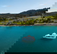 Deep-to-Dish Tasmanian Seafood Experience - C Tourism