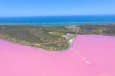 70-minute Pink Lake Scenic Flight - C Tourism 2