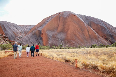 Ayers Rock Combo: Uluru Base And Sunset Plus Uluru Sunrise And Kata Tjuta With An Optional BBQ Dinner Or Kings Canyon Day Trip - C Tourism 3