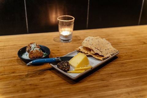 The Flavors Of Perth: Fremantle Wine & Bites Private Tour - C Tourism 4