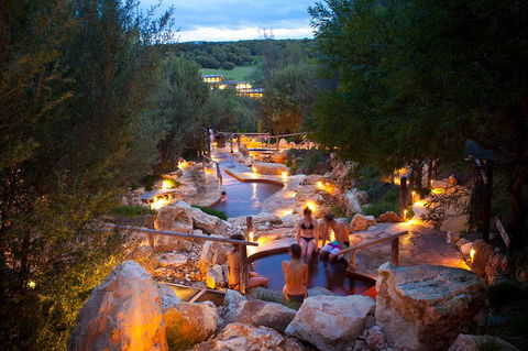Peninsula Hot Springs Tour With Restaurant Lunch & Gondola Ride - C Tourism 2
