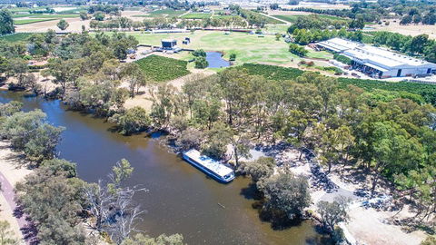 Swan Valley Gourmet Wine Cruise From Perth - C Tourism 4