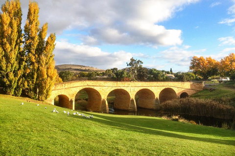4-Day Fabulous Tasmania Tour: Wineglass Bay, Port Arthur, Devils & Bruny Island - C Tourism 1