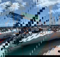 2-Night Whitsundays Sailing Cruise incl. Whitehaven Beach  Great Barrier Reef - C Tourism