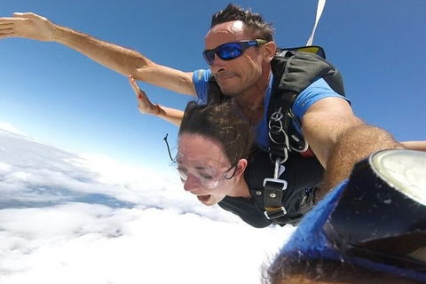 Byron Bay Tandem Sky Dive - C Tourism 2