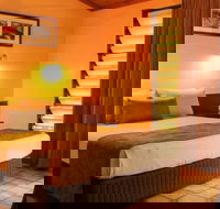 3 Day 4WD Dragonfly Dreaming Accommodated Top End Safari - C Tourism