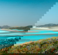 Whitehaven Beach and Hill Inlet Lookout Full-Day Snorkeling Cruise by High-Speed Catamaran - C Tourism