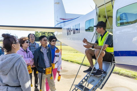 Scenic Flight - Great Barrier Reef, Heart Reef, Whitehaven Beach & Hill Inlet! - C Tourism 1